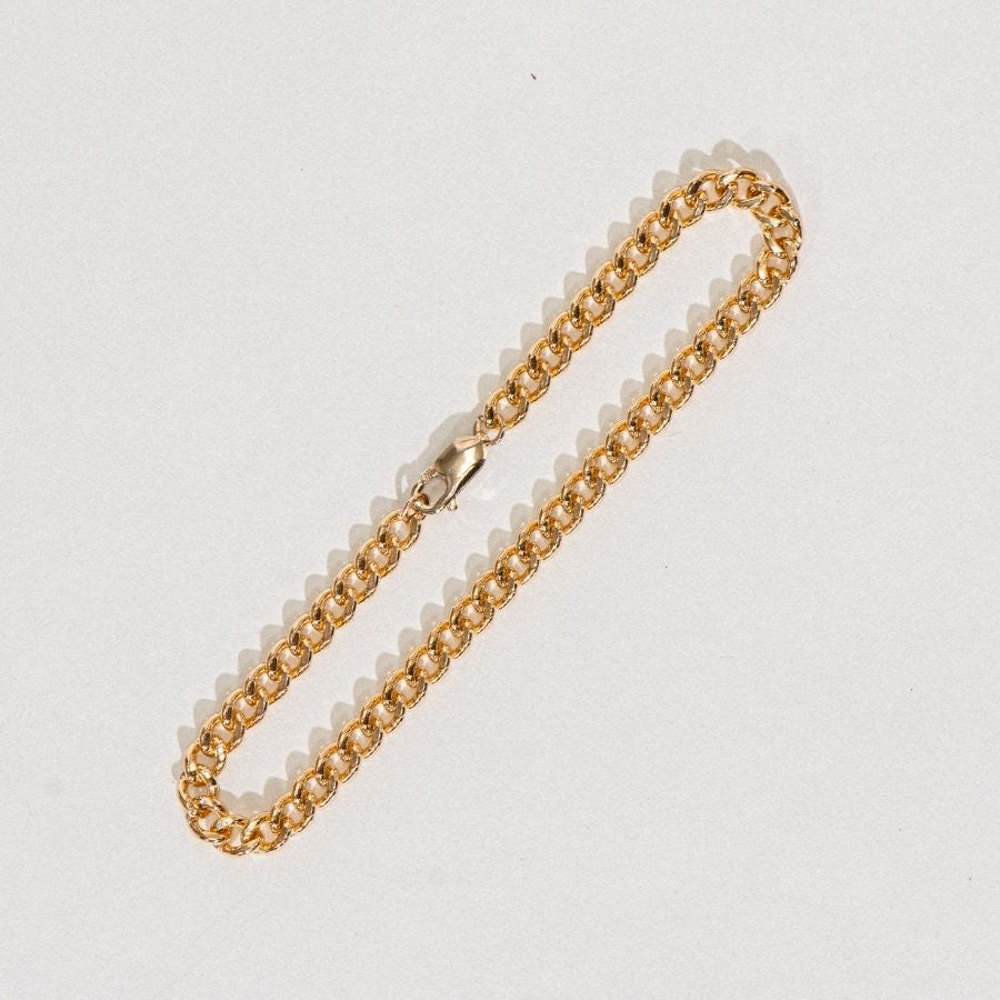 14K Gold Filled Curb Chain Anklet. Tarnish resistant and waterproof fine jewelry handmade in Hawai'i. 