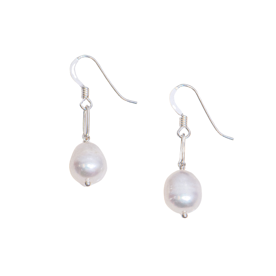 Selene Pearl Earrings