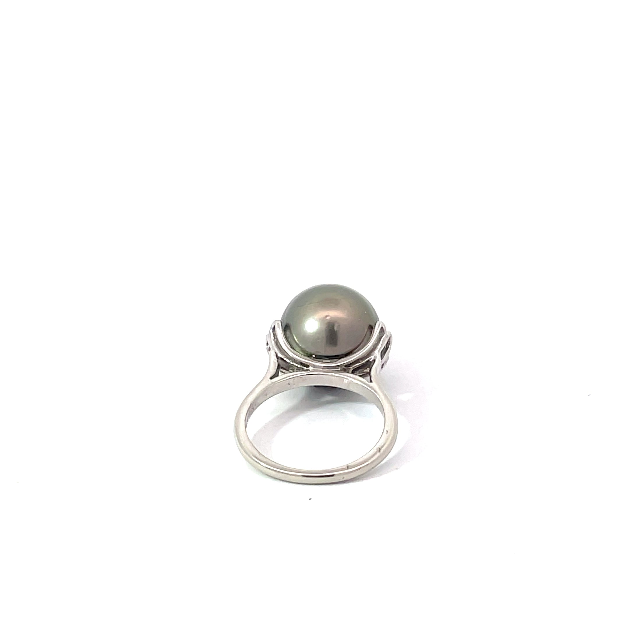 14K White Gold Pistachio Tahitian Pearl Solitaire Ring