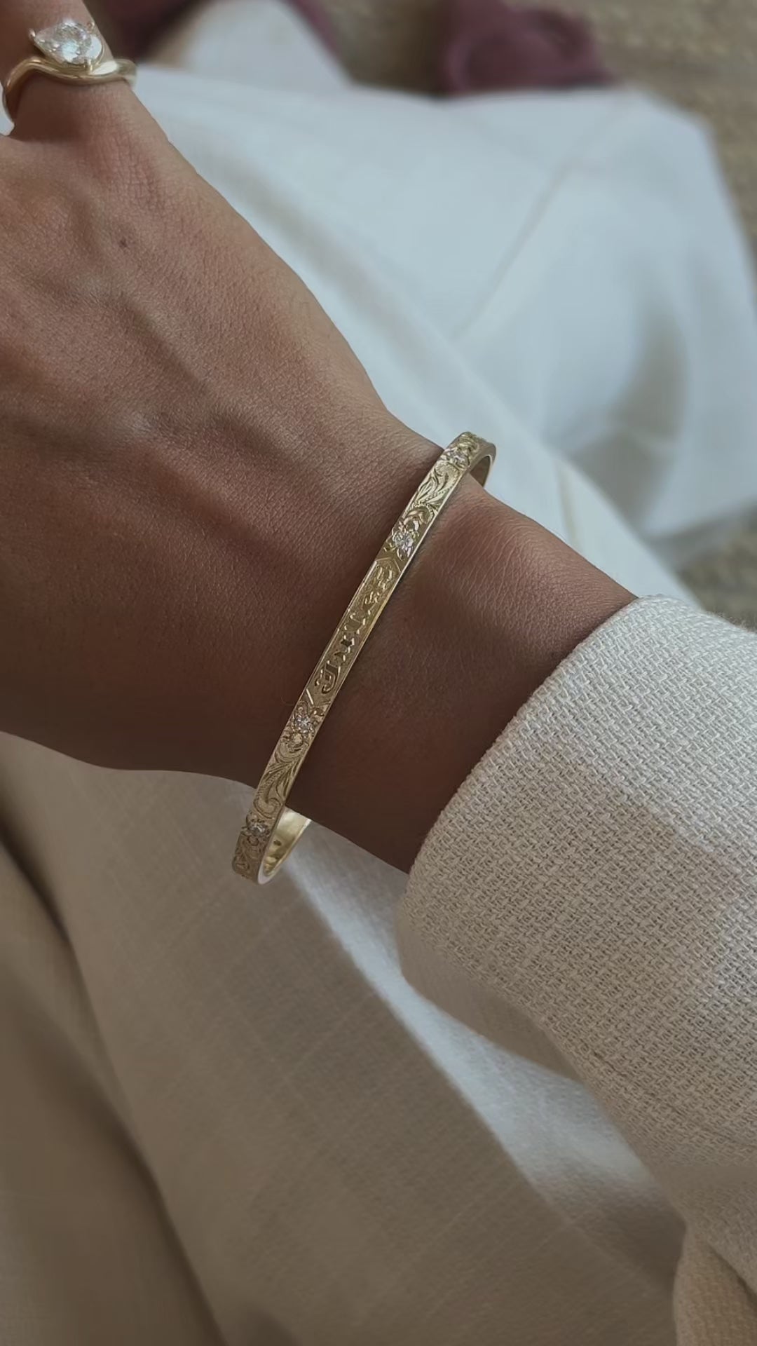Hawaiian Heirloom Diamond Bangle - Brilliant Eleven